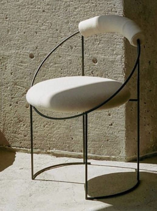 Minimalist Metal Sandalye